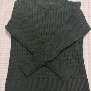 Time and Tru Forest Green Crew Neck Sweater